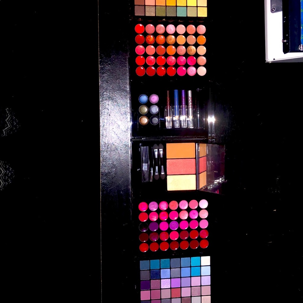 Jolee New York makeup kit